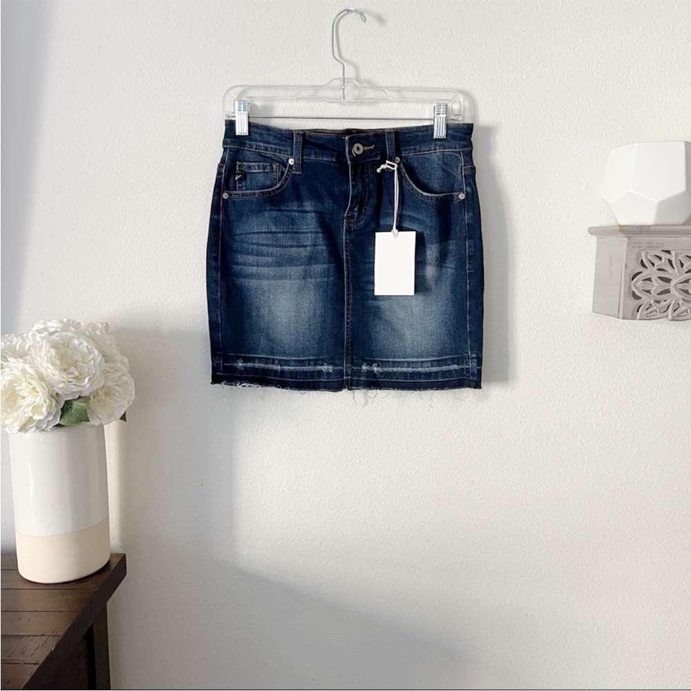 KanCan denim mini skirt with frayed hem size small new with tags